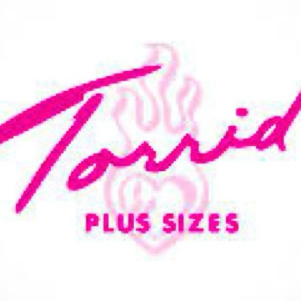 Sandra Is Live! 🔥 Deals On All Remaining Torrid & Plus Personal Closet Items! - Picture 2 of 8